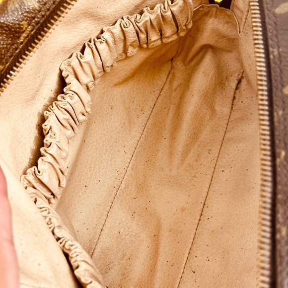 Louis Vuitton Brown Monogram Toiletry Bag - Picture 7 of 15